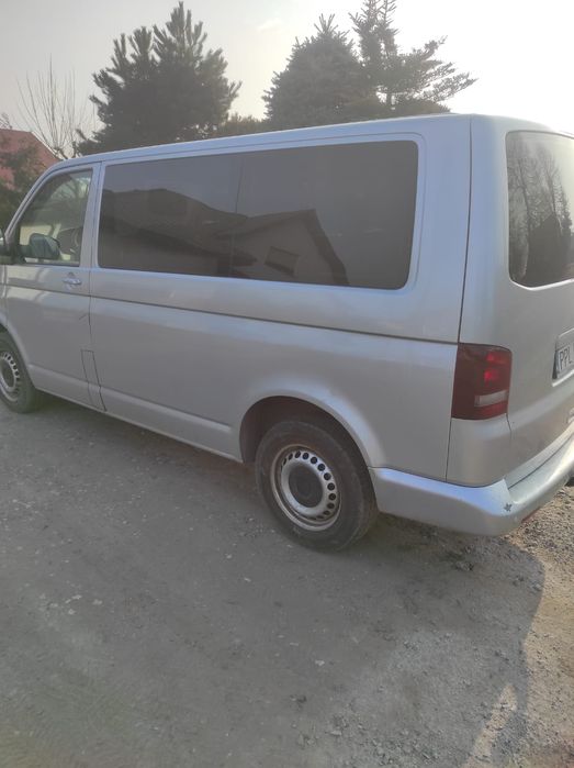 Volkswagen T5 / 2009r. / 1.9 TDI / 9 os.