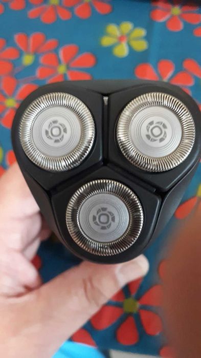 Бритва Philips Series 1000