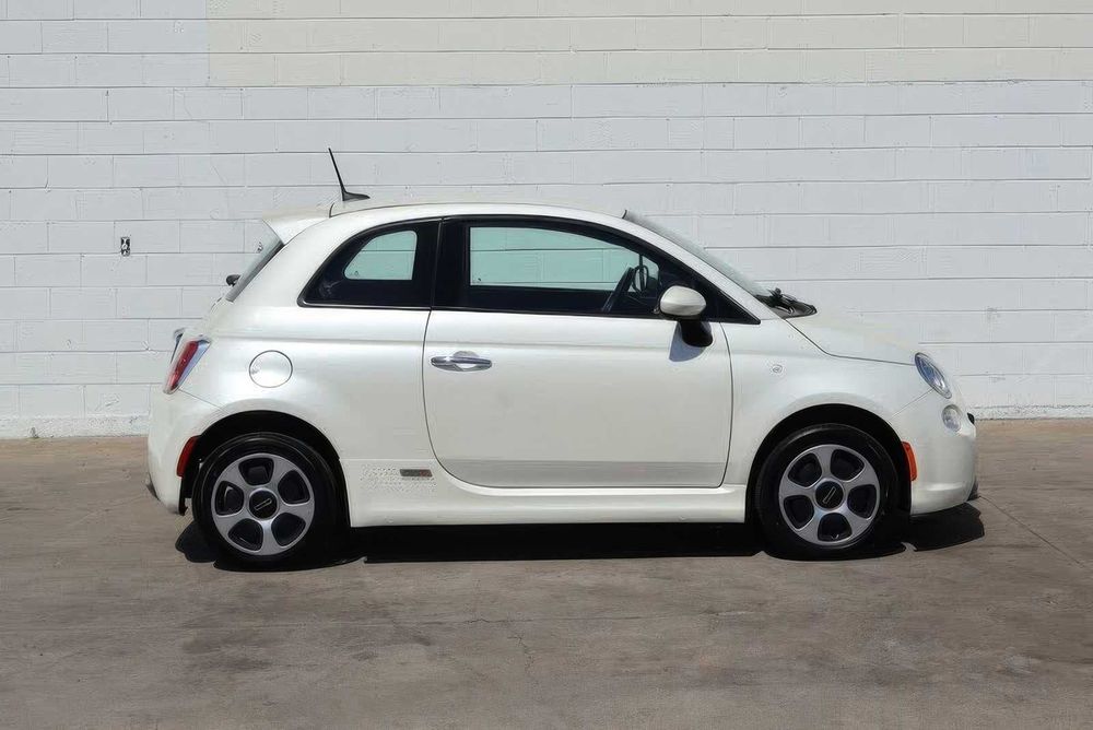 Fiat 500E      2017