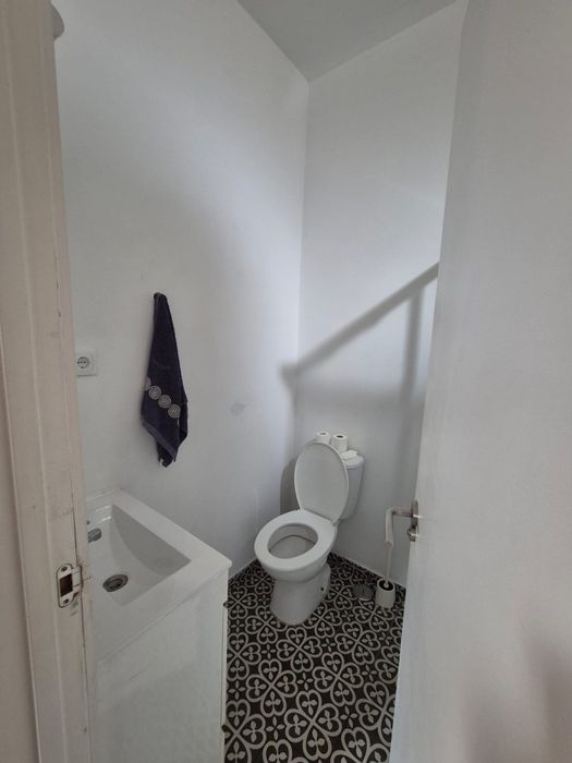 Apartamento T0 nas Janelas Verdes