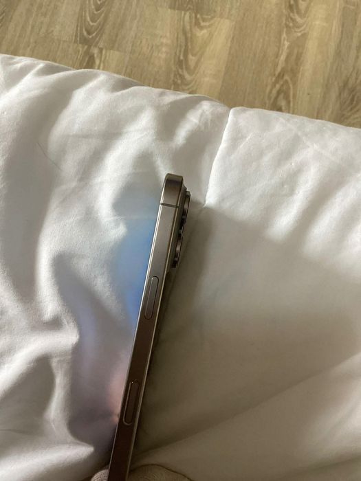 iPhone 16 pro como novo