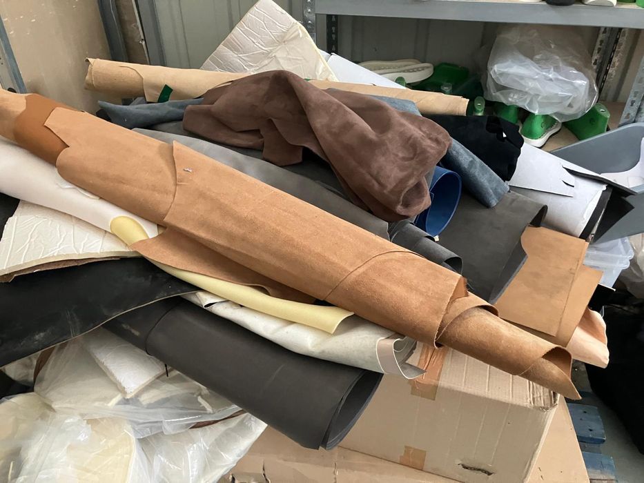 Rolos de tecido em pele