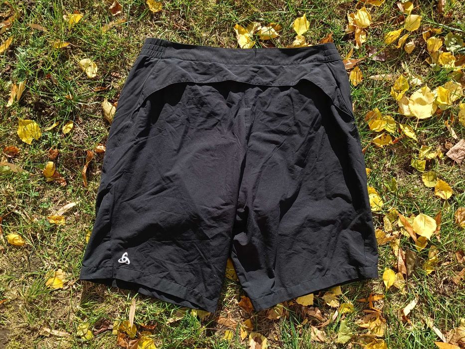 Жіночі велошорти, велотруси, велоформа Odlo