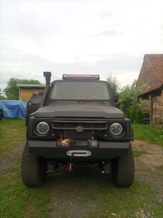 Suzuki Samurai Suzuki Samurai promocja weekendowa 18900 z wyciągarką.