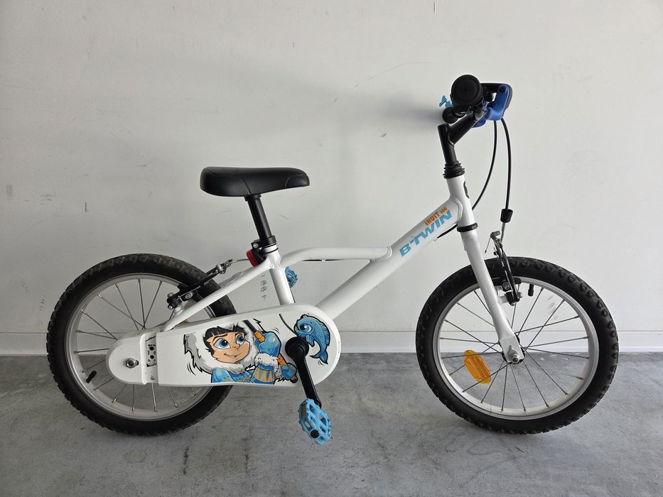 Bicicleta B'Twin Inuit 100 16" em ótimo estado