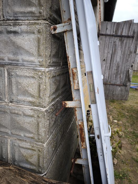 Drzwi zewnętrzne metalowe