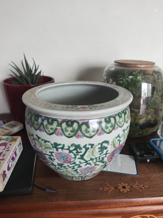 Vaso chinês em ótimo estado de conservação