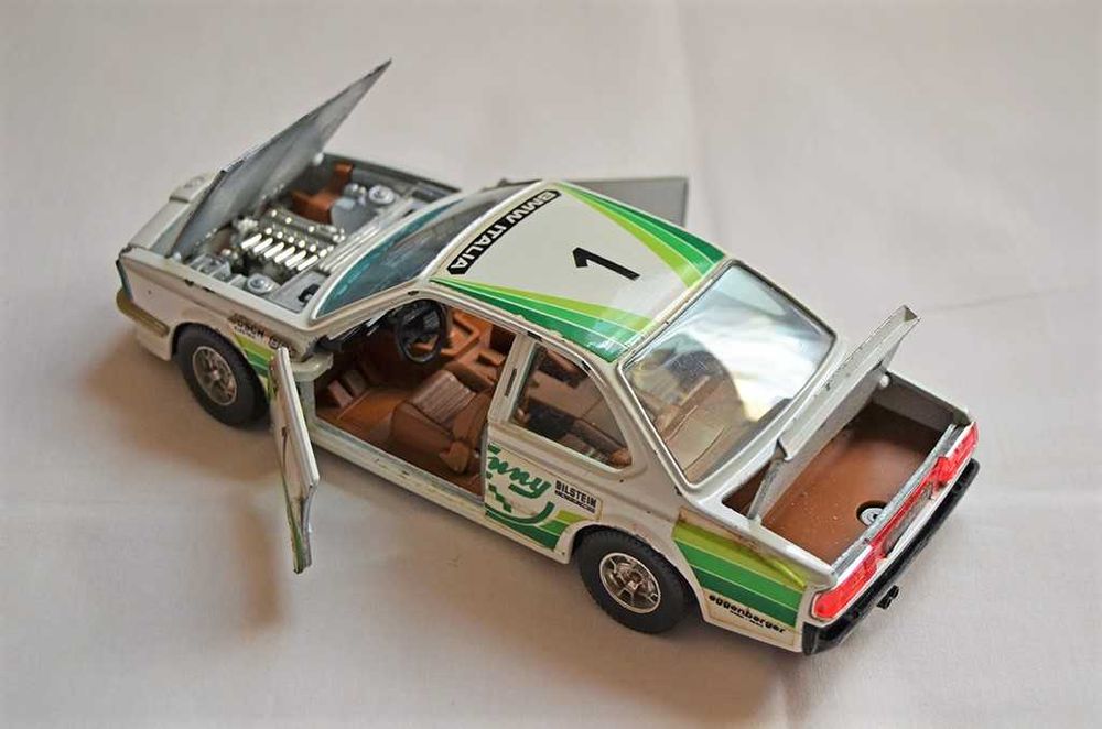 BMW 635 CSi Bburago 1/24