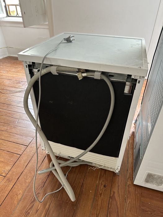 Máquina de lavar loiça Beko DFN28432W