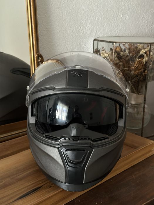 Capacete de motocicleta com tonalidades duplas