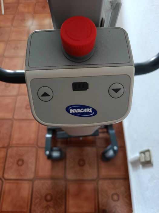 Elevador  de transferências elétrico