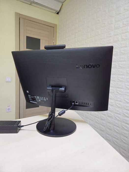 Моноблок LENOVO V530-24ICB Core i5-8gen/DDR4 8Gb/SSD 256Gb