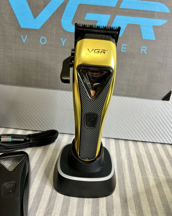 Машинка для стрижки VGR V-015 з DLC лезами та мотором 9000 RPM