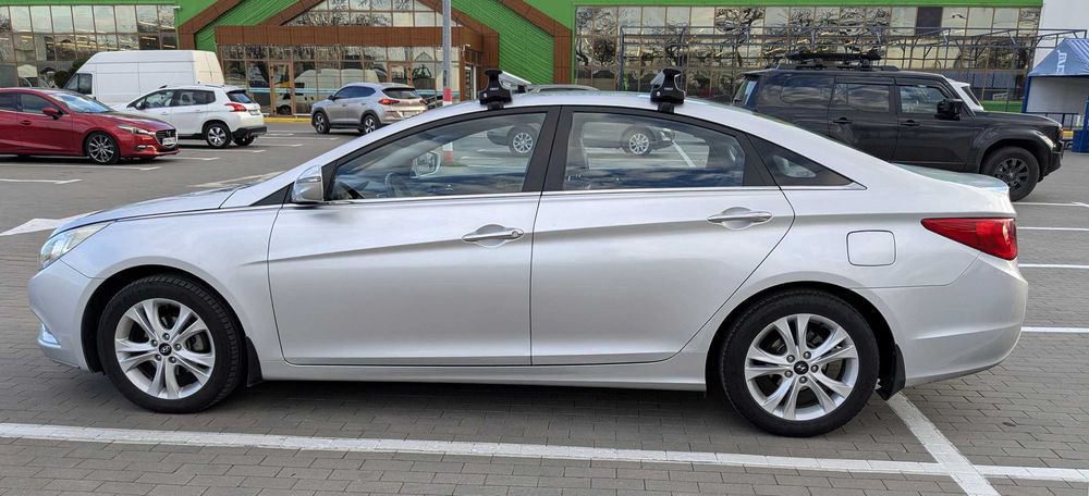 Hyundai Sonata 2010