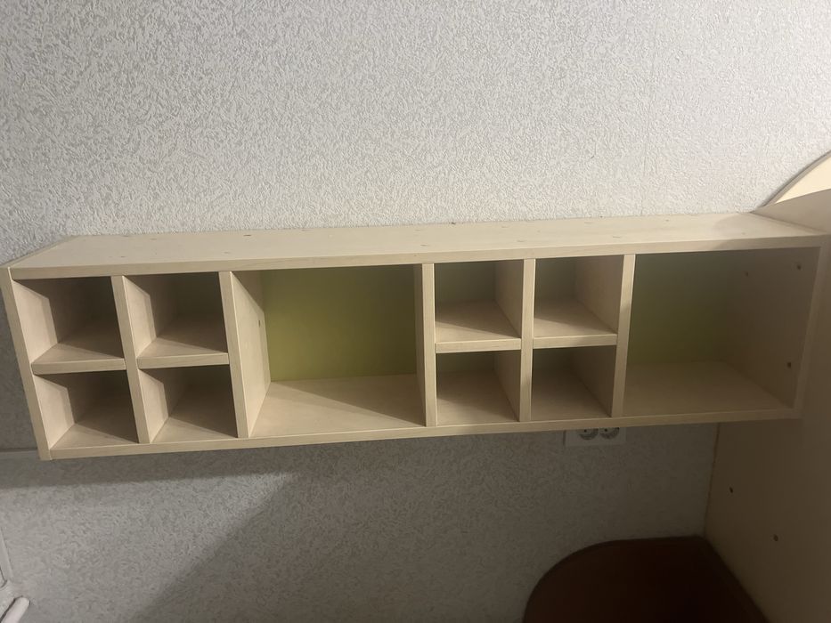 Дитяче ліжко з шафою та стіл