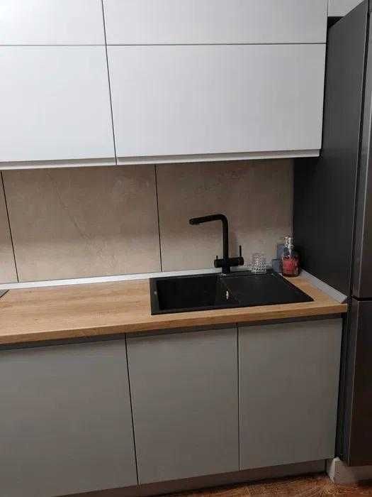 Сдам полн. 2- к.квартиру в р-не комплекса "Славутич-Арена"