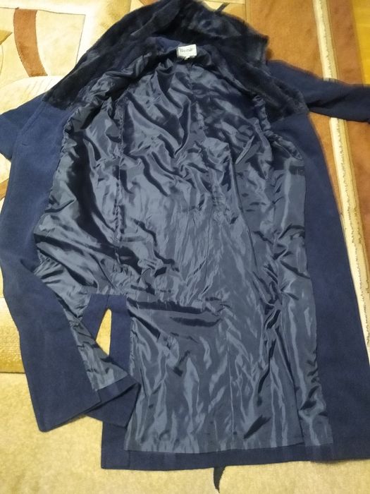 plaszcz welniany granatowy