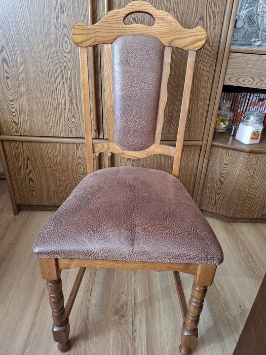Krzesła dębowe skórzane