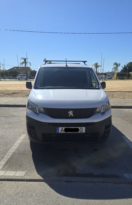 Peugeot Partner 1.5 BlueHDi (3 Lugares) – Janeiro 2023 – Apenas 44.068 km