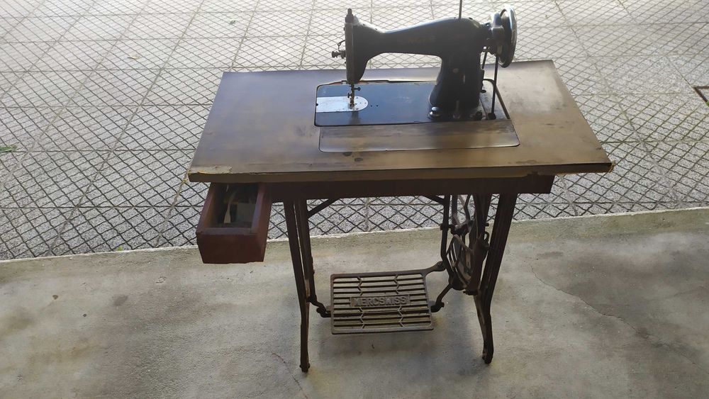 Máquina de costura Singer