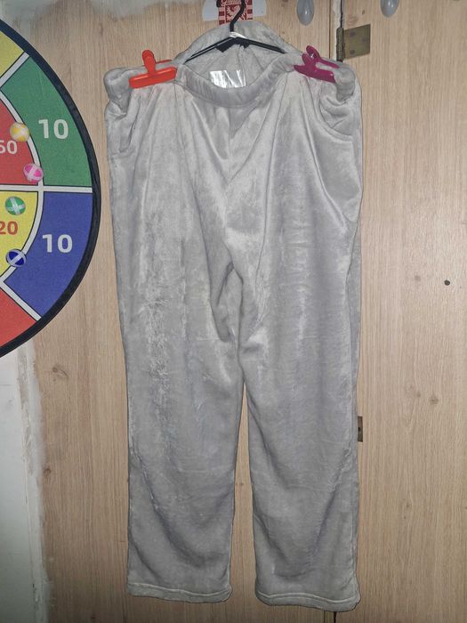 Spodnie pluszowe Joliena 48/50 bardzo ciepłe i mięciutki.