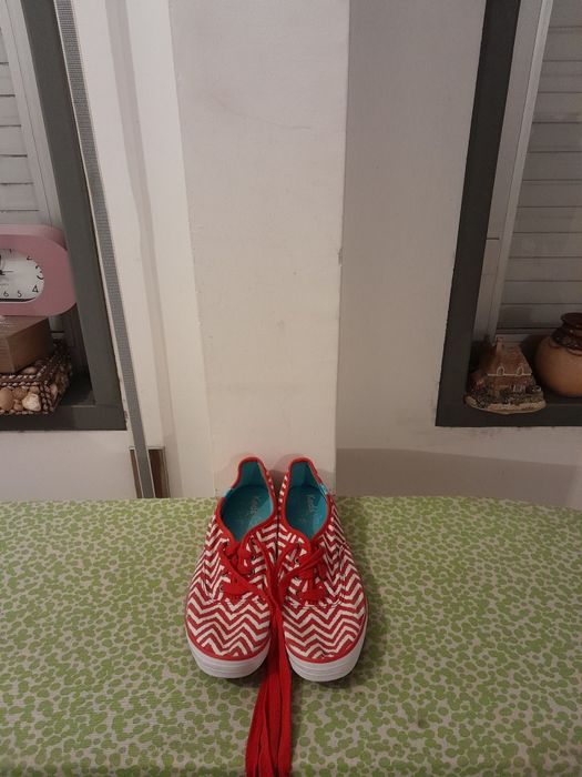 Vendo Sapatilhas de Senhora KEDS muito bonitas como novas
