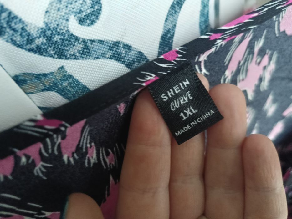 Bluzka z gumką w talii