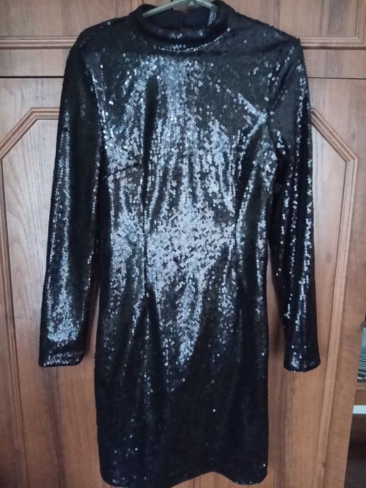 Плаття з паєтками