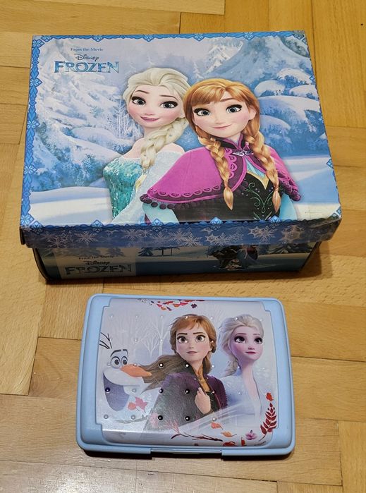 Pudełko  Anna i Elsa na prezenty lub skarby