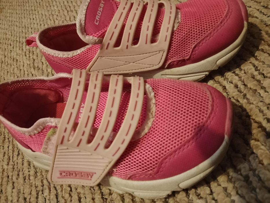 Кросівки для дівчинки