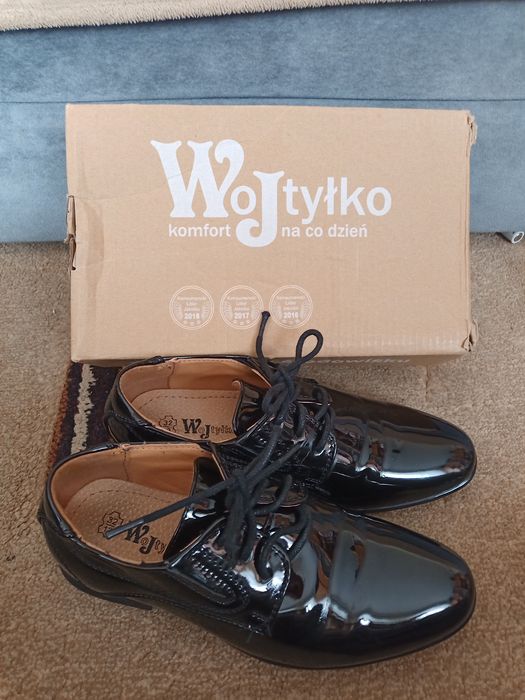 Eleganckie buty lakierki Wojtyłko 32 JAK NOWE