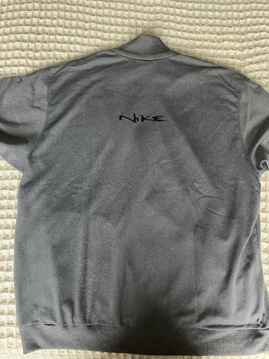 Blusão Nike  desportivo