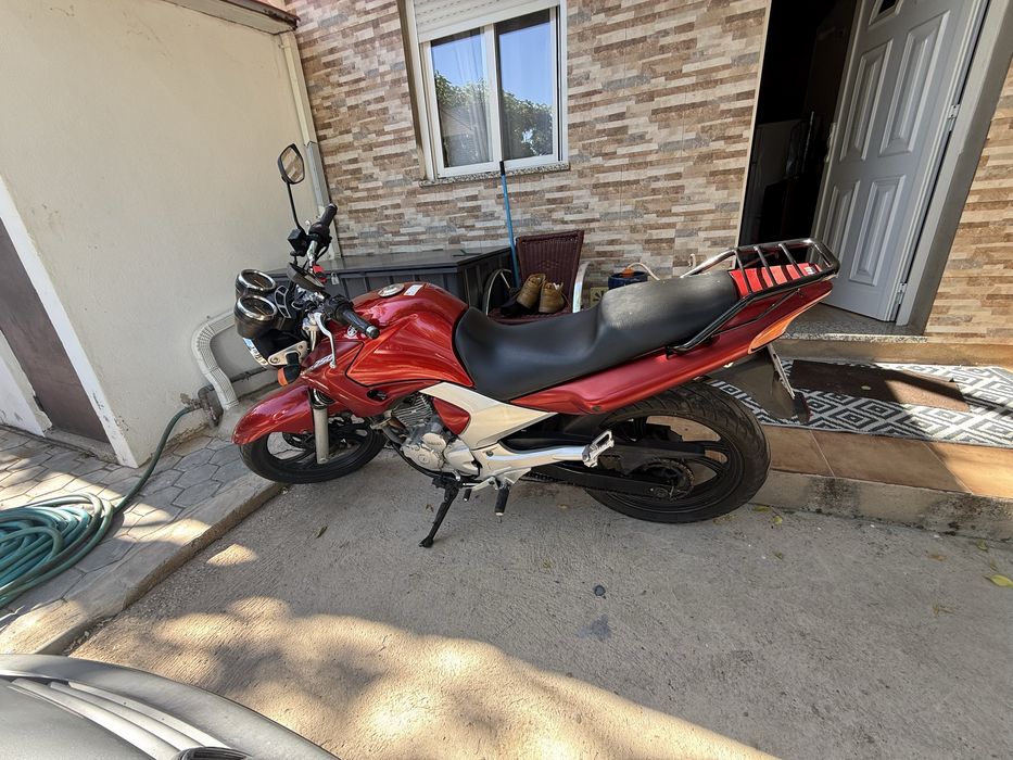 Yamanha ybr 250