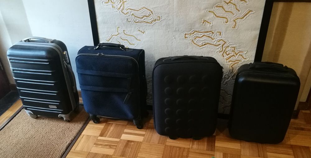 Malas troley de viagem vendo ou troco