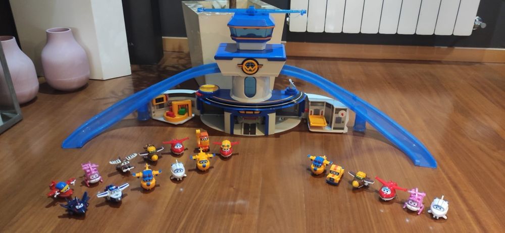 Super Wings - Aeroporto Internacional