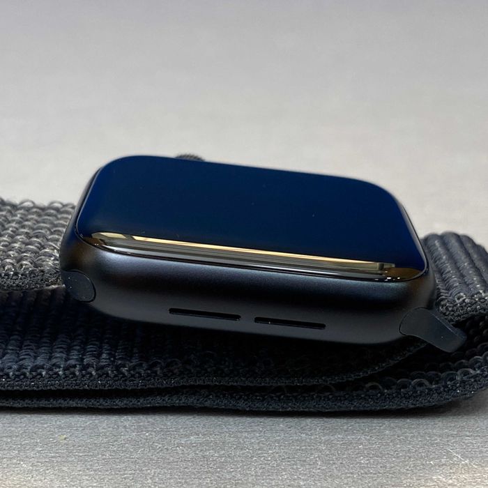 Apple Watch SE 3 | 40mm | Midnight Aluminum | GPS