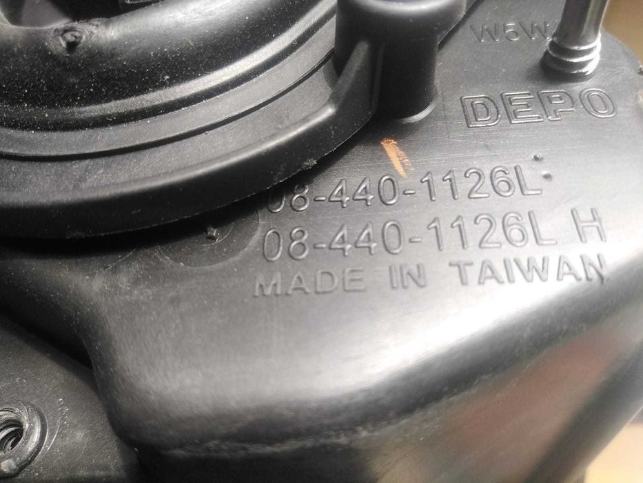Farol Esquerdo Mercedes W211 de 2002 Novo