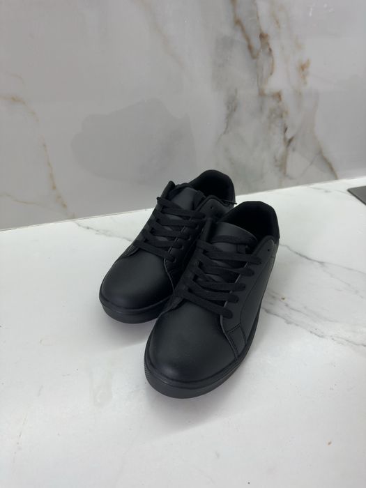 Кросівки чоловічі