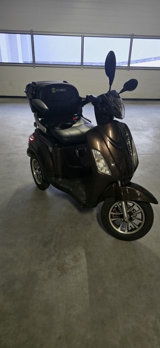 Skuter elektryczny econelo