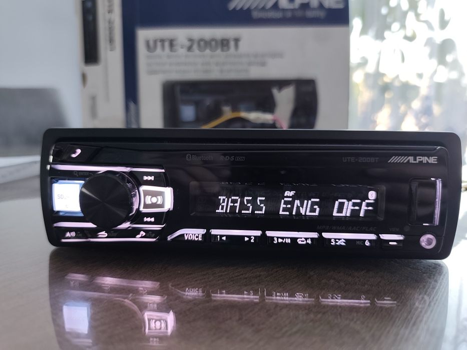 Nowe Radio samochodowe Alpine UTE 200BT, Bluetooth, USB,
