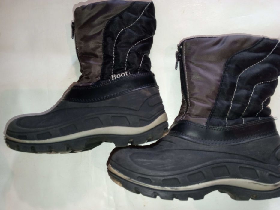 Зимові чобітки р. 33  Scarpe e Scarpe S.P.A.