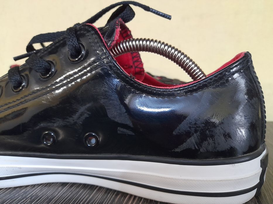 Чорні лаковані кеди унісекс Converse Chuck Taylor All Star р.39.5