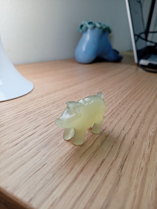 Pequena escultura em jade