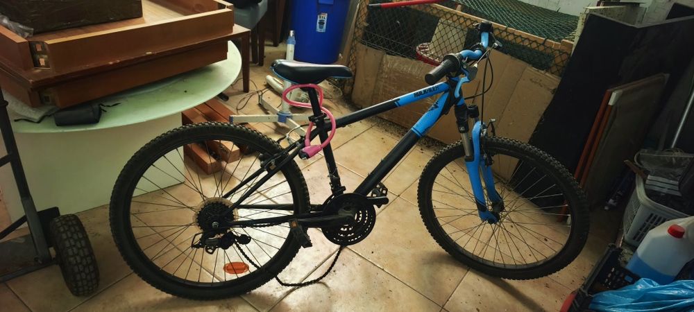 Bicicleta usado pouco uso