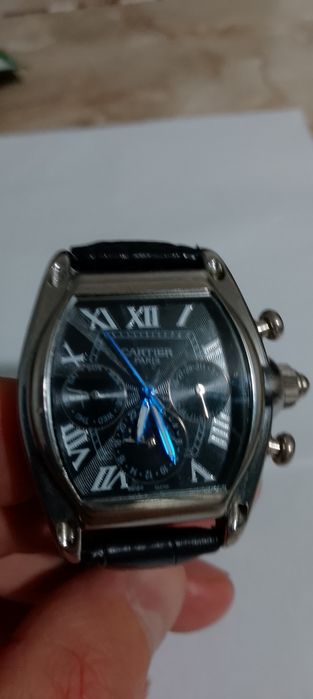 Часы в стиле Cartier Roadster