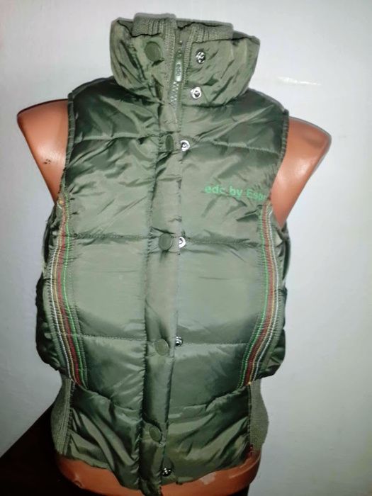 Безрукавка Espirit на 8-10 лет