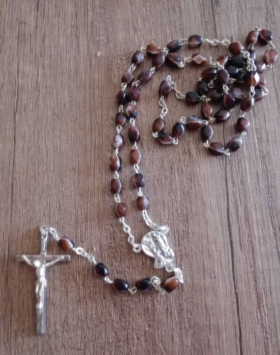 Terço / Rosário, pedras losangos, castanhas - Antigo mas Novo