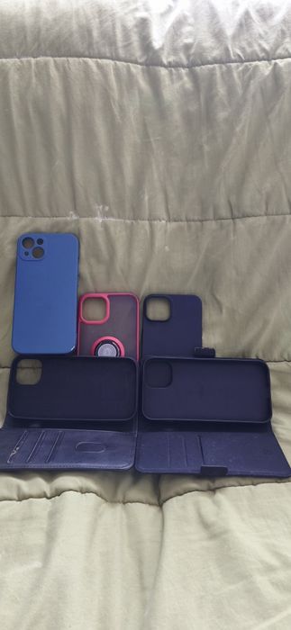 iPhone 13 , tem mais de 3 anos.