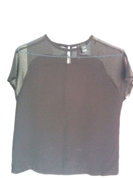 Blusa preta manga curta