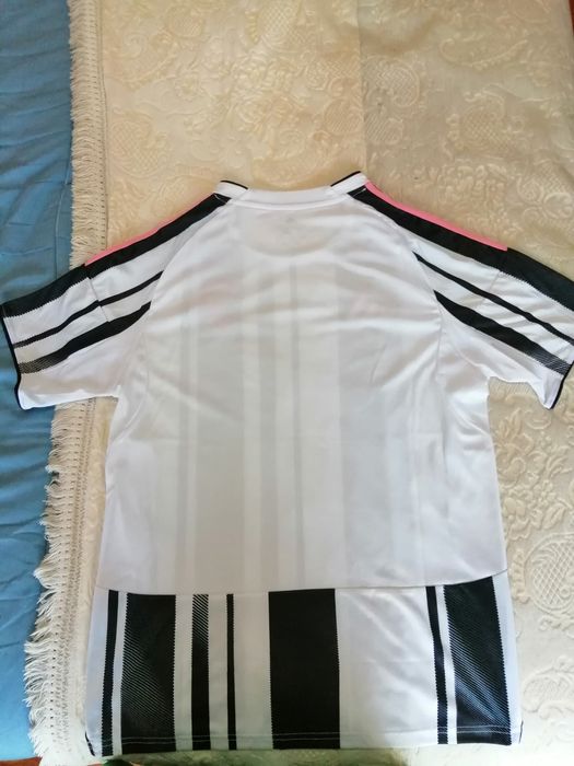 Camisola Juventus 2025/2026. (Tam. L)